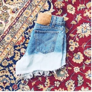 Levi’s Vintage 550 Cut Off High Rise Shorts Bleach